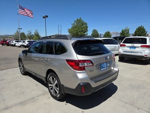 Used 2018 Subaru Outback 3.6R Limited AWD/4WD image 7