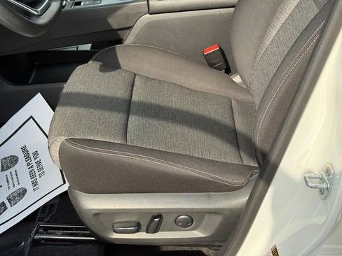 Used 2021 Nissan Rogue SV image 17