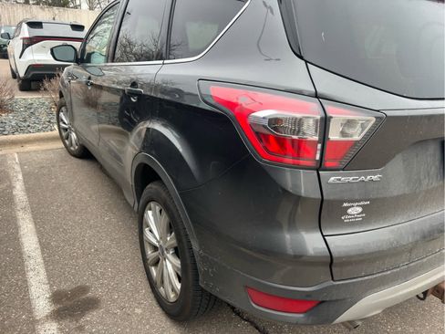 Used 2017 Ford Escape Titanium image 9
