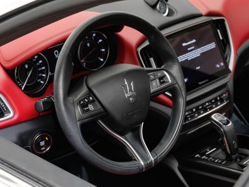 Used 2023 Maserati Ghibli GT RWD image 19