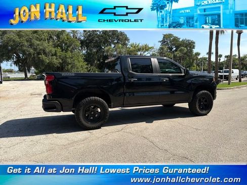 Used 2023 Chevrolet Silverado 1500 Custom Trail Boss w/ Midnight Edition AWD/4WD image 8