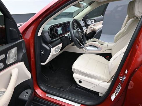 Used 2025 Mercedes-Benz GLE 350 4MATIC image 10