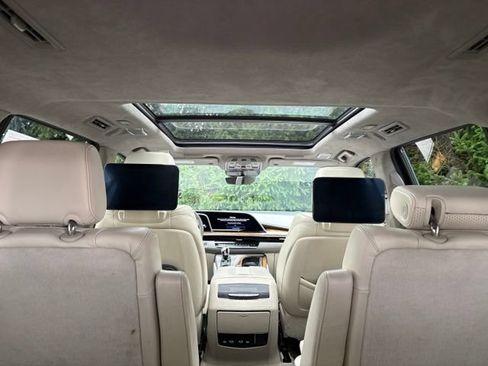 Certified 2024 Cadillac Escalade Sport Platinum w/ LPO, ONYX Package AWD/4WD image 8