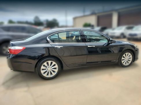 Used 2015 Honda Accord EX-L image 12