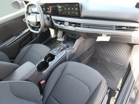 New 2026 Kia K4 FWD image 16