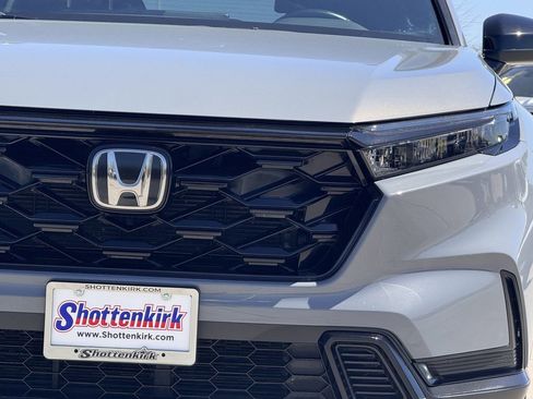 Used 2025 Honda CR-V Sport image 8