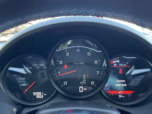 Used 2018 Porsche 718 Cayman RWD image 15
