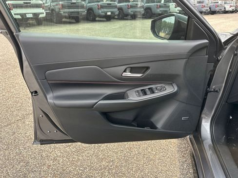 New 2026 Nissan Sentra SR w/ SR Premium Package FWD image 11