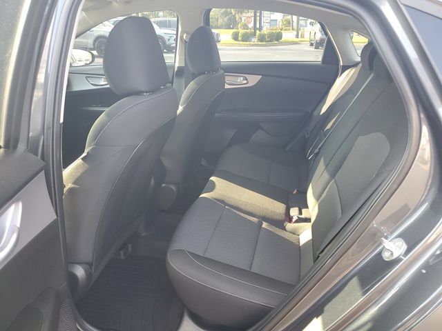 Used 2024 Kia Forte LXS w/ LXS Technology Package FWD image 9