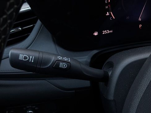 Used 2025 Buick Encore GX Preferred FWD image 34