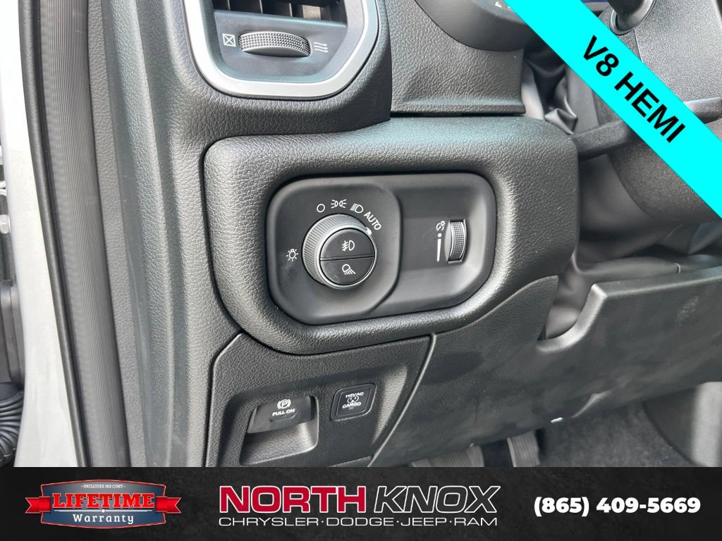 New 2026 RAM 1500 Express AWD/4WD image 7