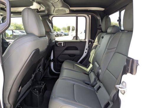 New 2026 Jeep Gladiator Mojave AWD/4WD image 13