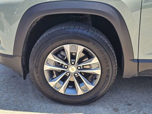 Used 2026 Chevrolet Equinox LT FWD image 12