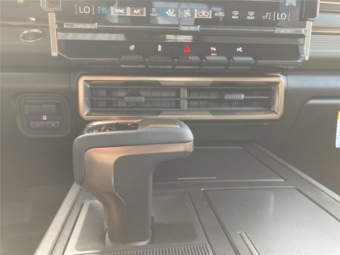 New 2025 GMC Hummer EV 3X w/ LPO, Dark Essentials Package image 20