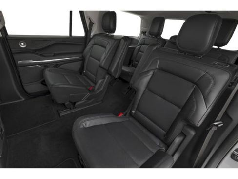 New 2026 Lincoln Navigator Premiere AWD/4WD image 12