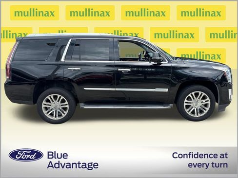Used 2018 Cadillac Escalade 2WD image 2