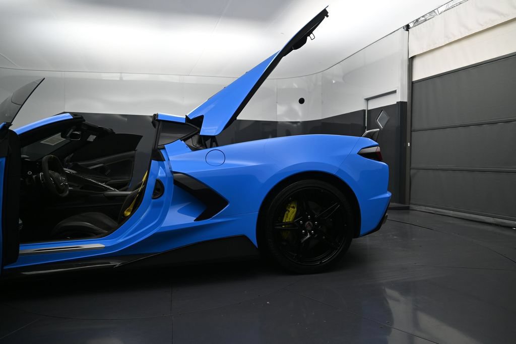 Used 2023 Chevrolet Corvette Stingray Premium Cpe w/ Stealth Interior Trim Package RWD image 6
