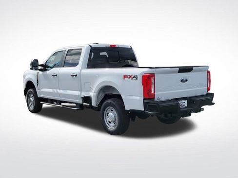 New 2026 Ford F250 XL w/ FX4 Off-Road Package image 6