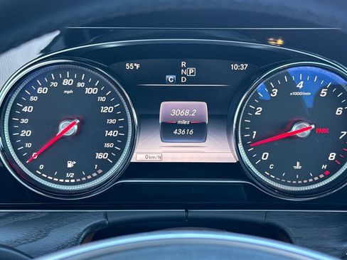 Used 2018 Mercedes-Benz E 400 Coupe image 16