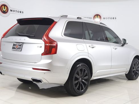 Used 2018 Volvo XC90 T6 Momentum w/ Convenience Package AWD/4WD image 3