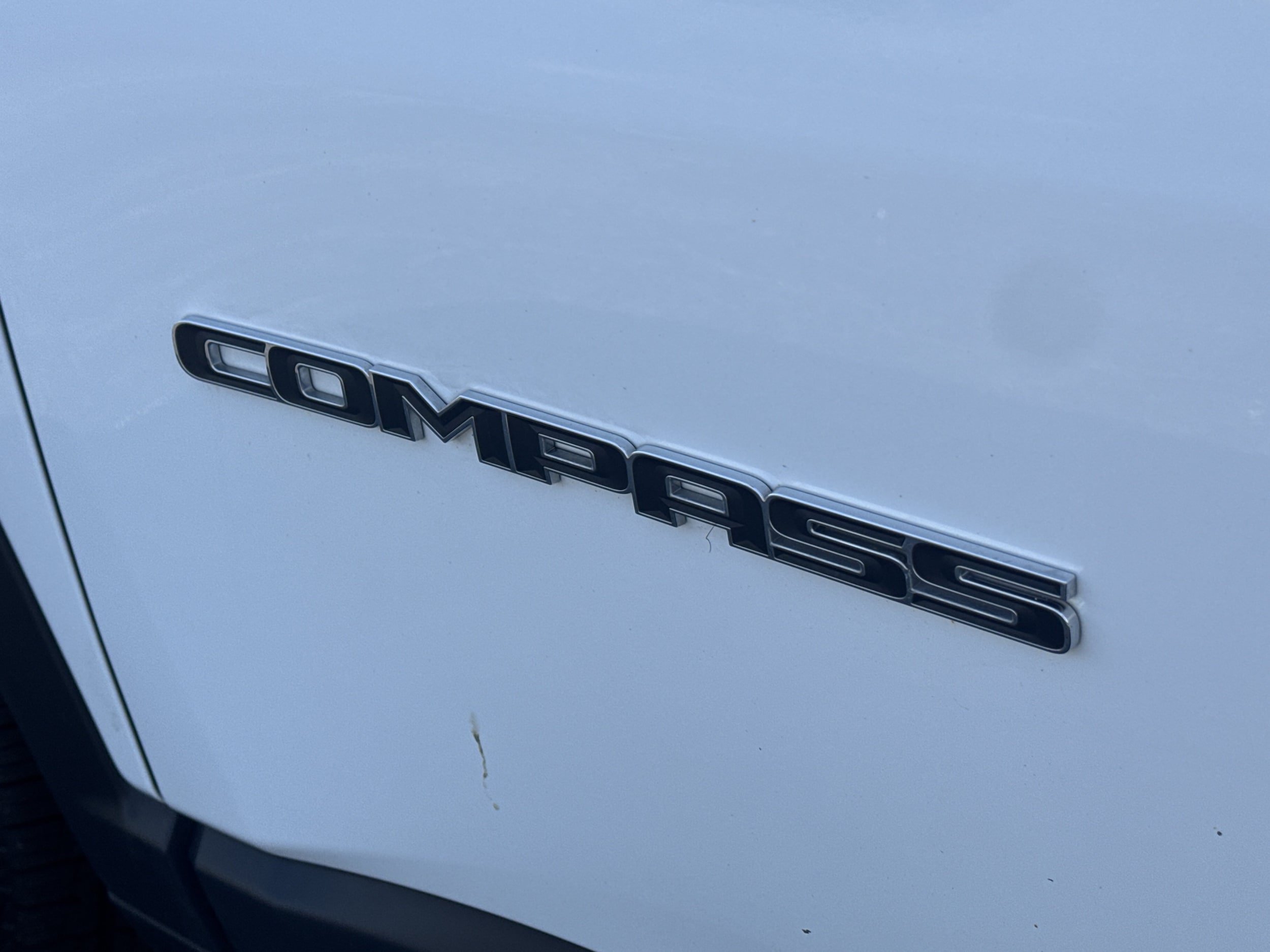 Used 2025 Jeep Compass Limited AWD/4WD image 17