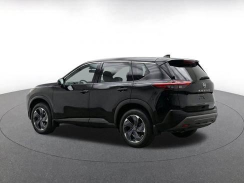 Used 2025 Nissan Rogue SV AWD/4WD image 7