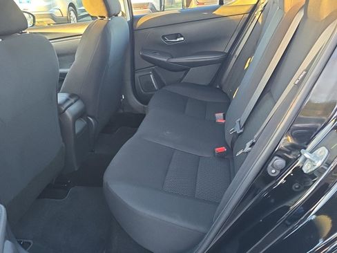 Used 2023 Nissan Sentra S image 9