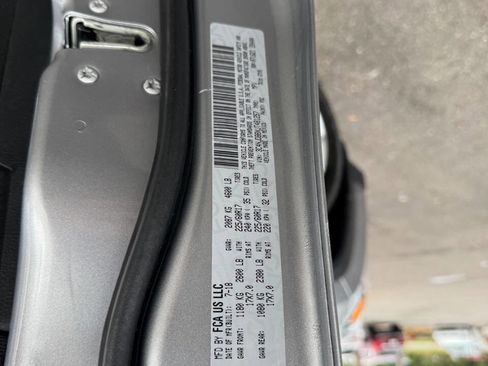 Used 2018 Jeep Compass Latitude AWD/4WD image 50