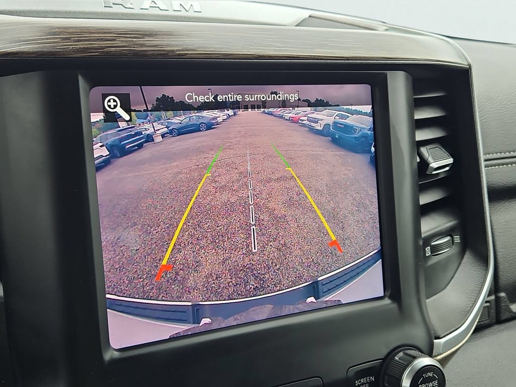 Used 2020 RAM 1500 Laramie AWD/4WD image 15