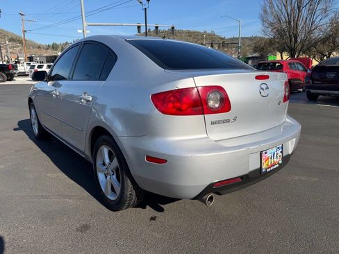 Used 2004 MAZDA MAZDA3 I w/ Pwr & 16" Alloy Wheel Pkg image 16