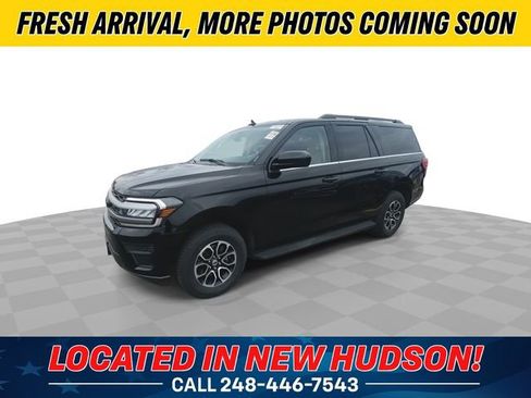 Used 2024 Ford Expedition Max XLT image 3