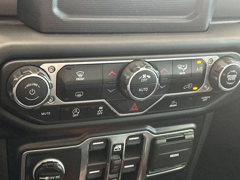 Used 2021 Jeep Wrangler Unlimited Sport AWD/4WD image 25