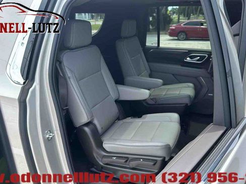 Used 2021 GMC Yukon XL SLT w/ SLT Premium Package AWD/4WD image 15
