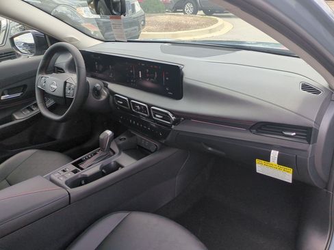 New 2026 Nissan Sentra SR w/ SR Premium Package FWD image 40