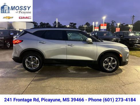 Certified 2024 Chevrolet Blazer LT w/ Convenience Package image 8