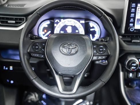 Used 2021 Toyota RAV4 Limited image 15