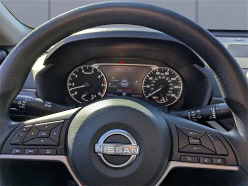 Used 2023 Nissan Altima 2.5 SV image 27