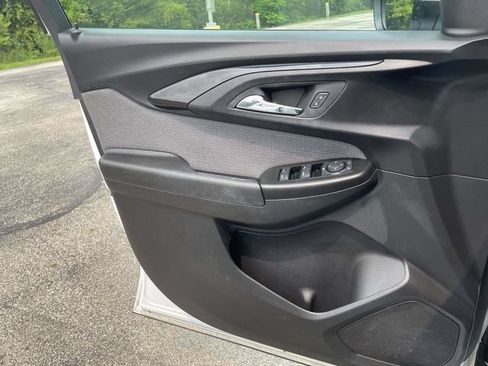 Certified 2023 Chevrolet TrailBlazer LT FWD image 28