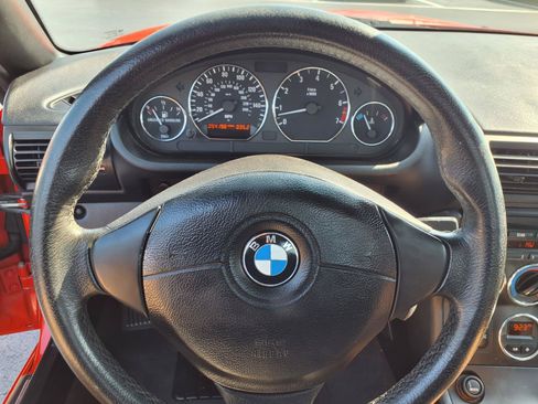 Used 2000 BMW Z3 2.5i RWD image 6