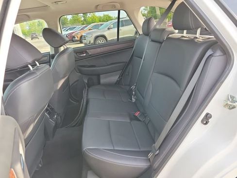 Used 2018 Subaru Outback 2.5i Limited AWD/4WD image 25