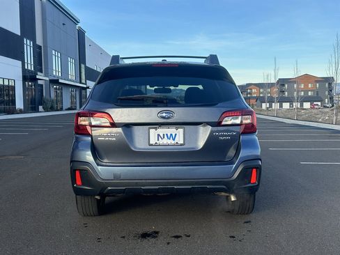 Used 2015 Subaru Outback 3.6R Limited image 25