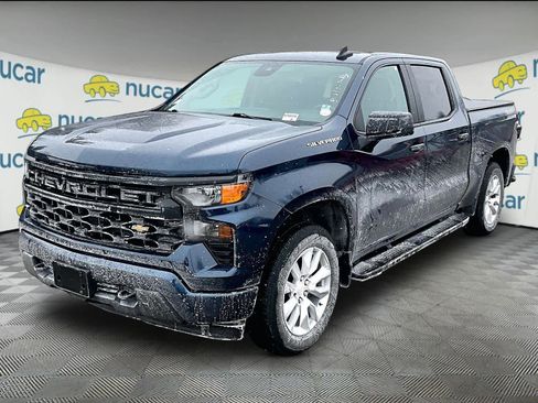 Used 2022 Chevrolet Silverado 1500 Custom image 2