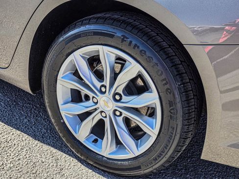 Used 2025 Chevrolet Malibu LT FWD image 11