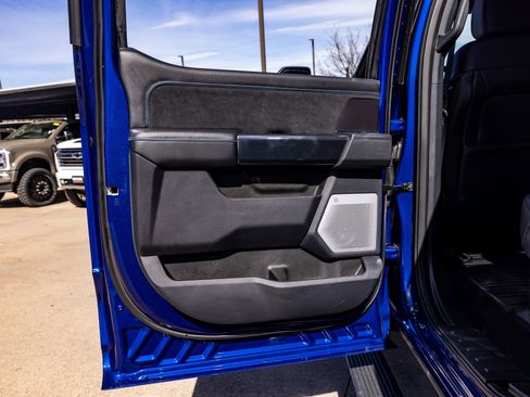 Used 2026 Ford F450 Platinum w/ FX4 Off-Road Package image 38