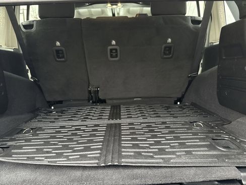 Used 2023 Jeep Wrangler Sport S image 24