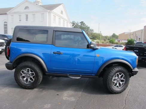 Used 2023 Ford Bronco Badlands AWD/4WD image 2