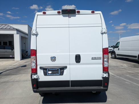 New 2026 RAM ProMaster 2500 w/ Convenience Group image 6