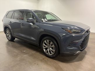 Used 2024 Toyota Grand Highlander Limited video 2