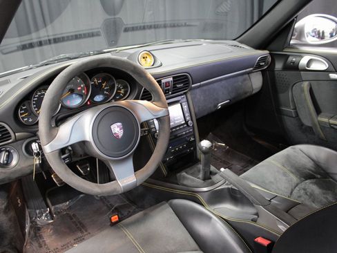 Used 2010 Porsche 911 GT3 image 4