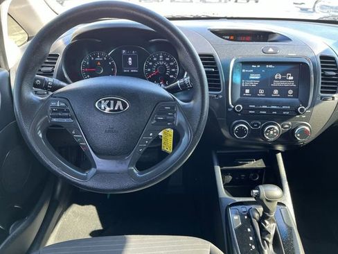 Used 2018 Kia Forte LX w/ LX Popular Package FWD image 12
